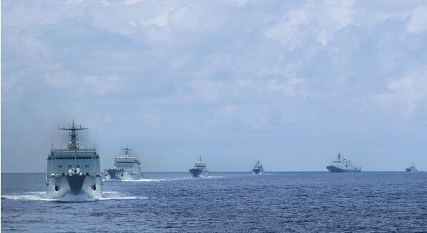 2017年1月30日沙特"麦地那"级护卫舰在红海巡逻时遭遇遥控无人小艇