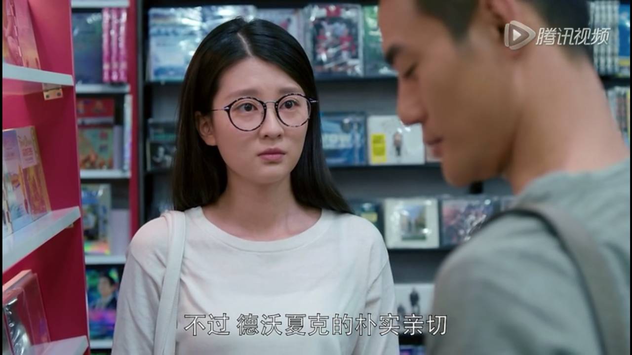 关雎尔跟赵医生其实是同一星球上的人,看脸不好意思说星人.