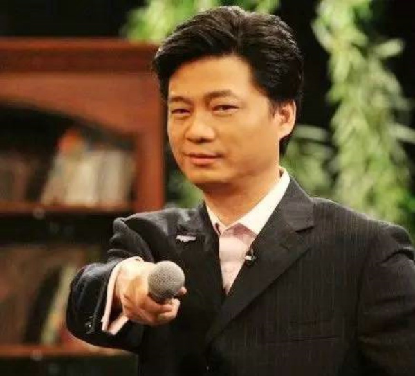 崔永元连发十几条微博怒怼媒体变身职业商人