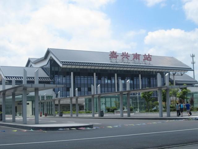 2,嘉兴(嘉兴南站,嘉善南站等)苏州到上海有沪宁高铁,京沪高铁,沪苏湖