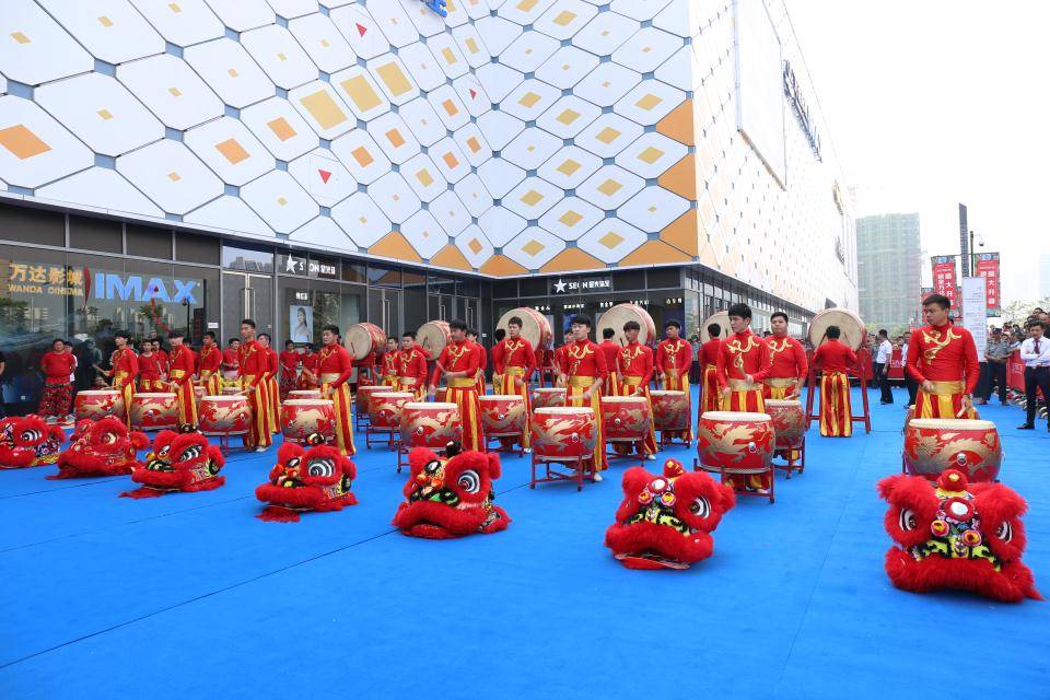 同城两店,星耀阜城,阜阳二店颍泉万达广场今日盛大开业,再创阜阳商业