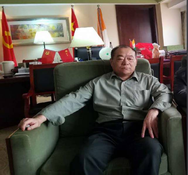 和平影视董事长吴传平,涉嫌假冒少将军衔被捕!