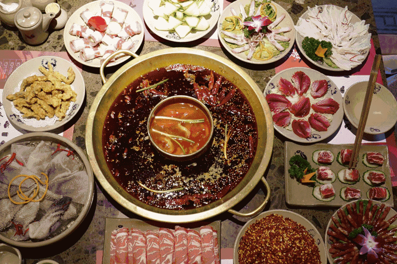 小龙坎火锅(万达中央华城店) 包厢任意消费 吃200送30