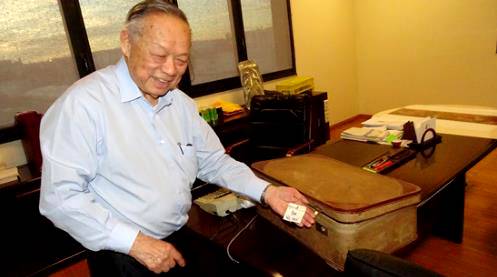 从潮汕老挝走出来的法国华人首富养成记