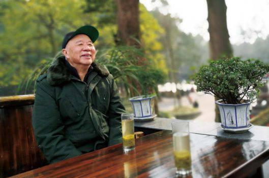 狂人牟其中：空手赚1亿！曾想炸掉喜马拉雅山！__财经头条