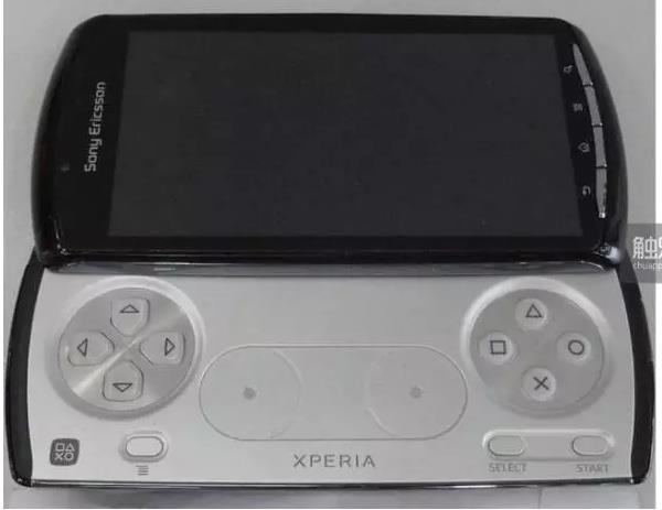 xperiaplay r800i,索尼于2011年推出的手机,带侧滑手柄—他就授在