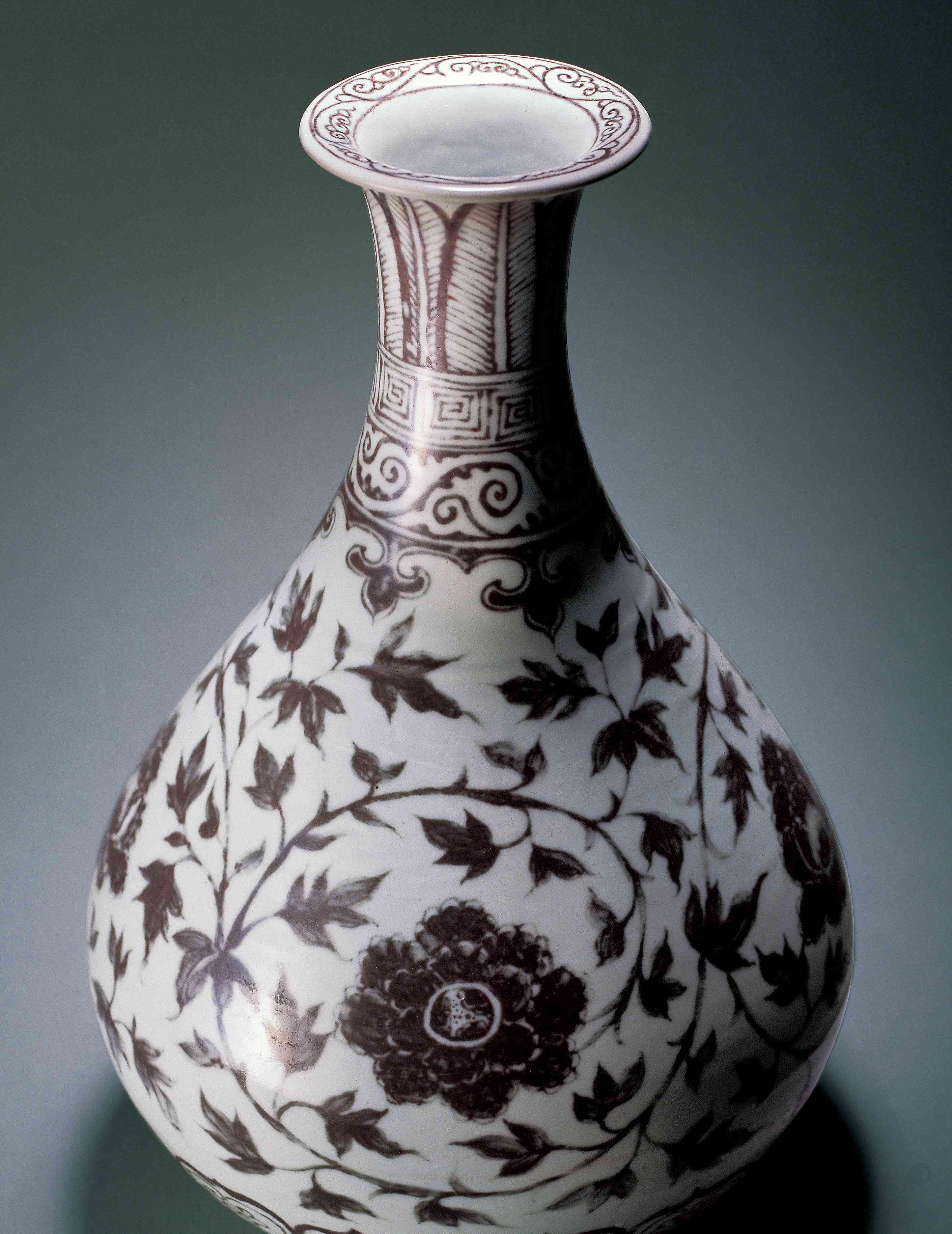 釉里红牡丹玉壶春瓶_釉里红牡丹玉壶春瓶图片,鉴赏,作品_新浪美术馆_新浪网