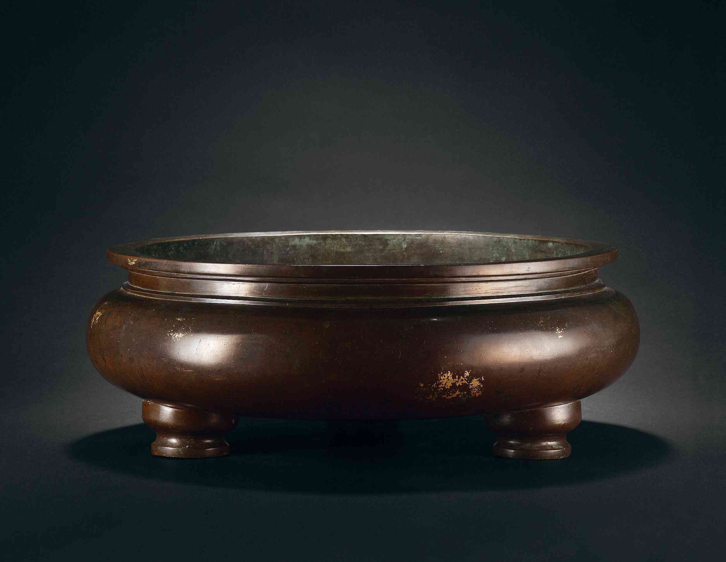 铜点金三足鬲式炉