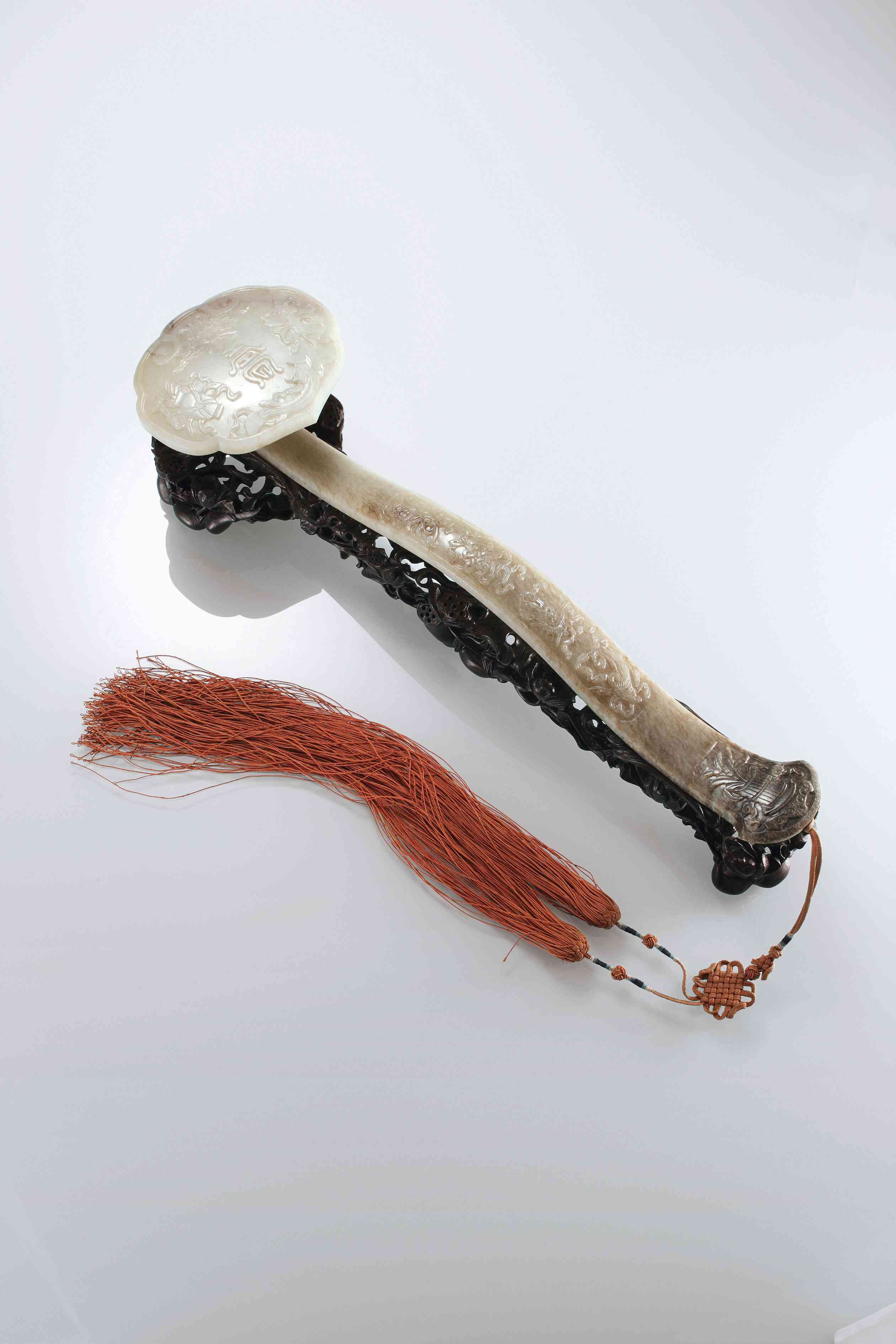 青白玉八吉祥如意