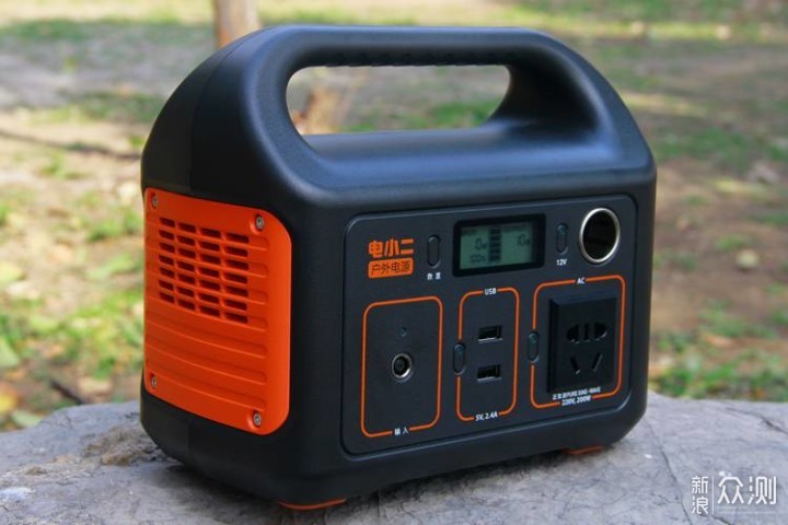 户外大容量移动电源,让你的设备不再电荒