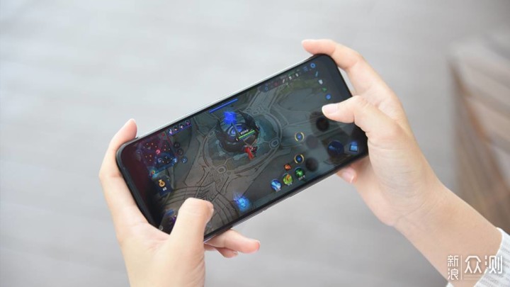 怎么才能让手机玩游戏不卡顿 b3f4783ef2652479ccbdd40bdf44098a.jpeg