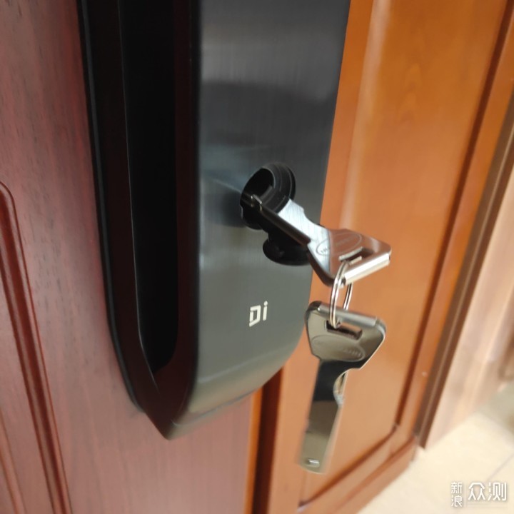 安装门把手锁 23709e6406d96714e62dbdcc63747bdb.jpeg