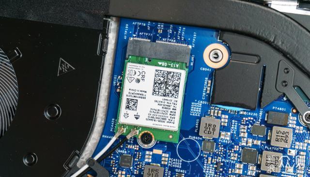 无线网卡为intel 9462ngw,支持802.11ac网络协议并兼容802.