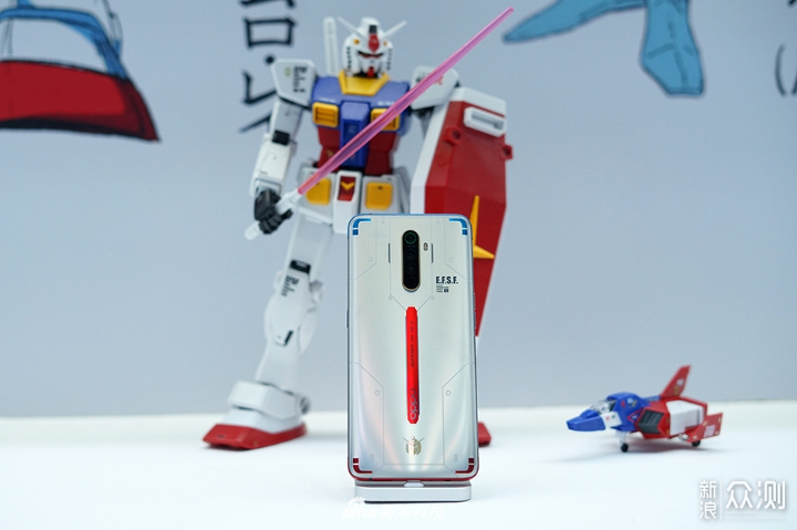 真爱粉？OPPO Reno Ace高达40周年定制版图赏_原创_新浪众测