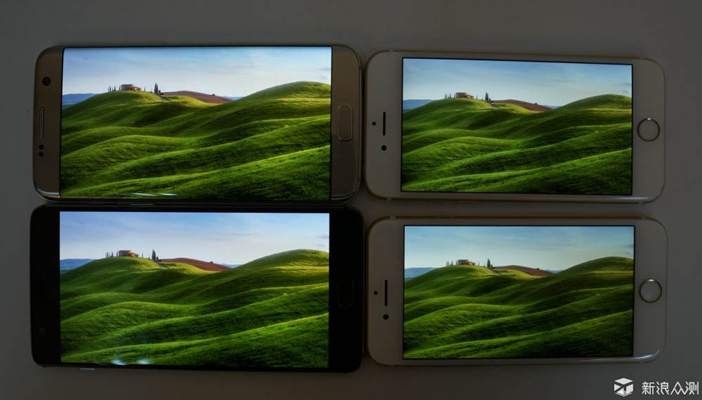 13带有大面积黑色的场景表现无疑amoled屏有先天优势,从而对比度大