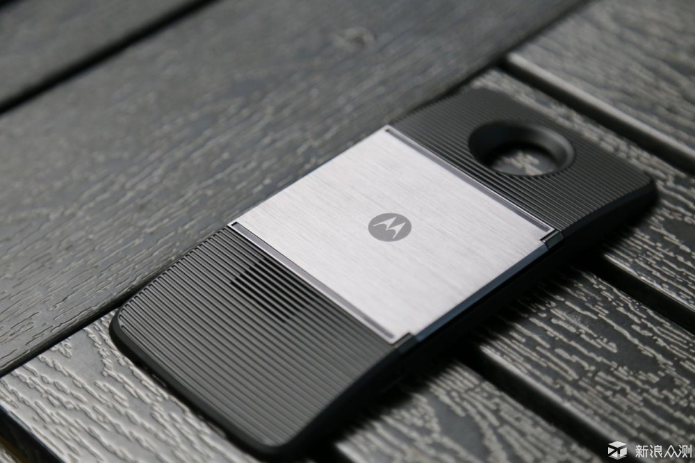 摩托罗拉 moto z模块化手机评测