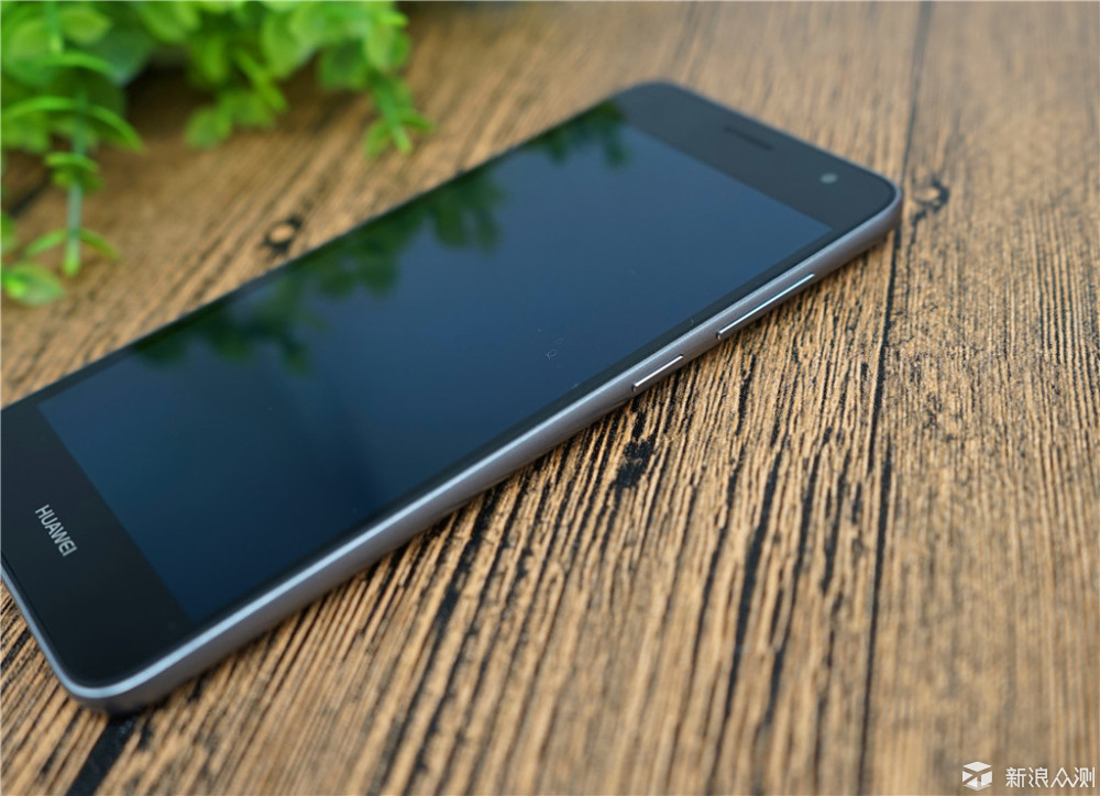槽点满满的华为畅享6,性能平庸续航是亮点