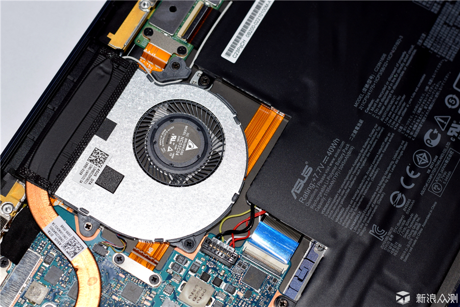 深入了解华硕灵耀3