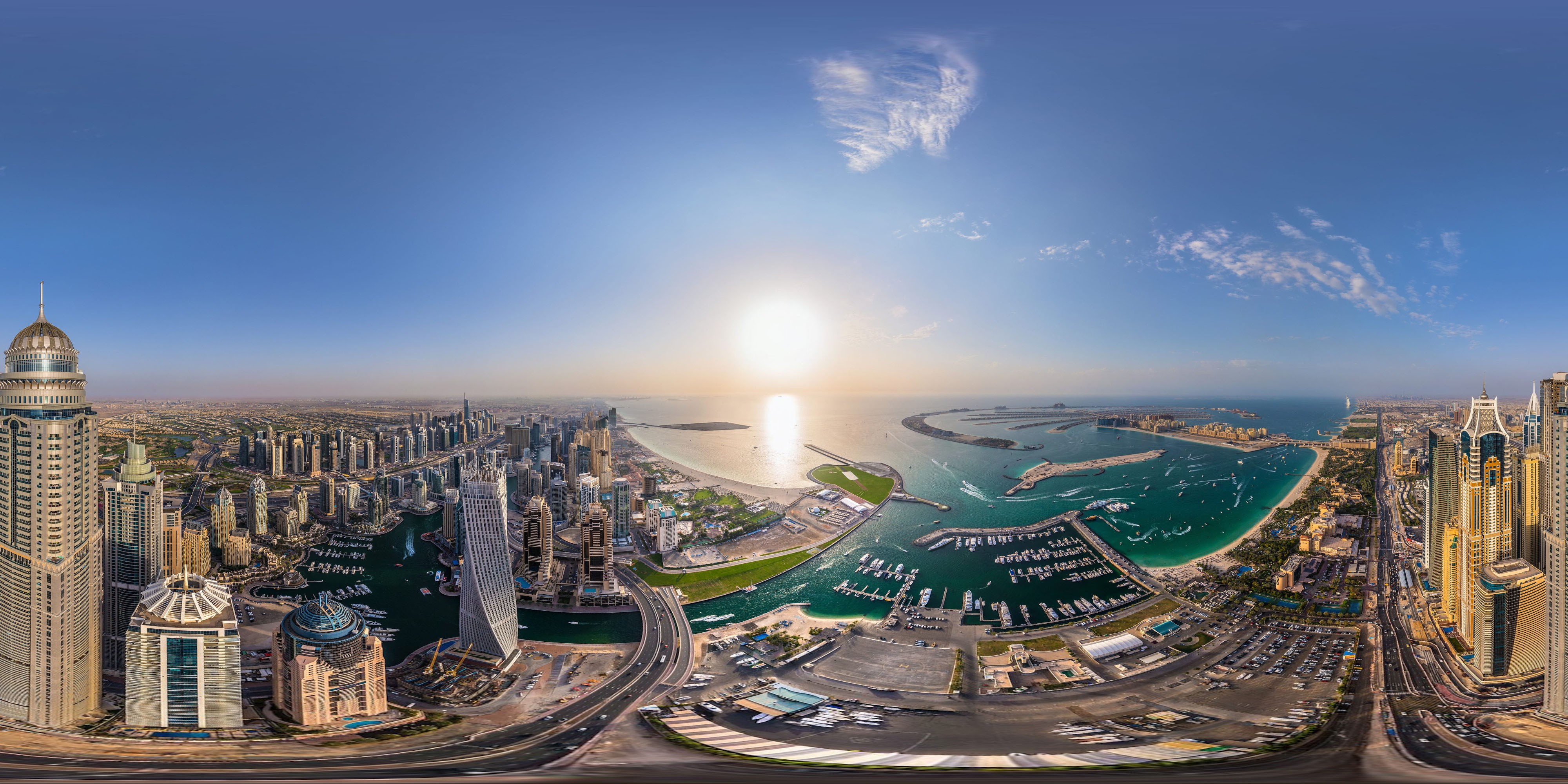 小怪兽中大量的视频为360°全景视频,提供足够的自由度观看景物,开拓