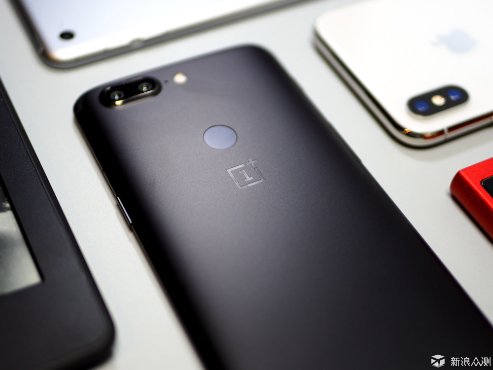 一加5t : 全屏好手机 性能小怪兽 _新浪众测