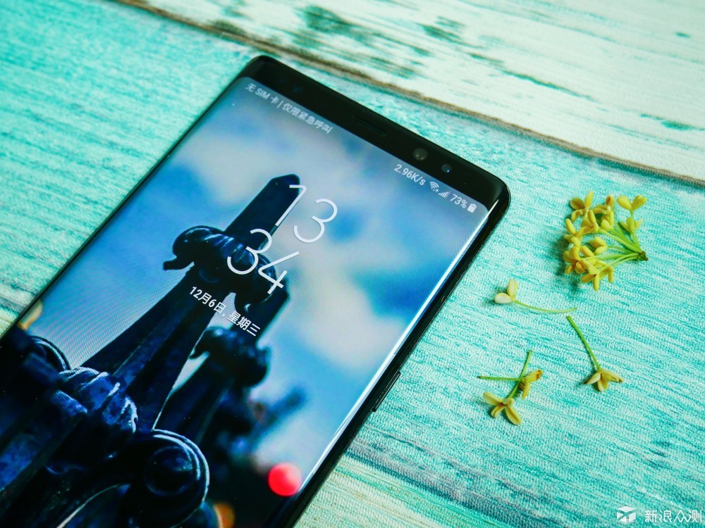 安卓机皇和苹果机皇的区别 beaca968c87905f14909836e14f168d0.jpg