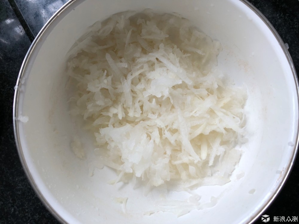 如何腌酸萝卜丝 6ec658c9439f0e9427bcbb2945ab3f37.jpg