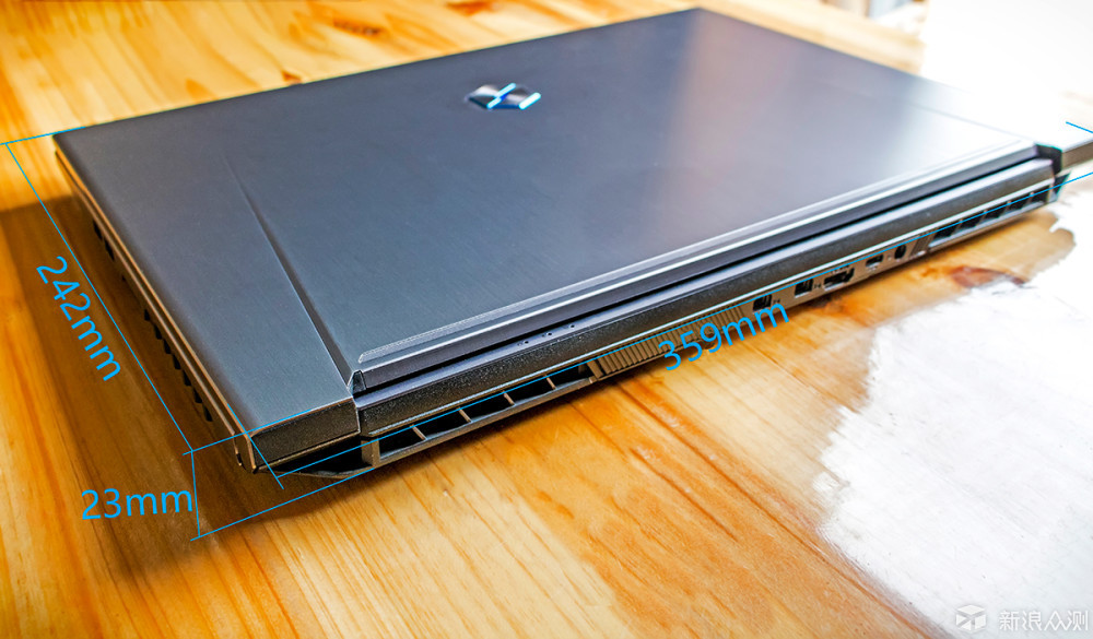 超窄边框的深海幽灵z2本,可惜升级不够彻底