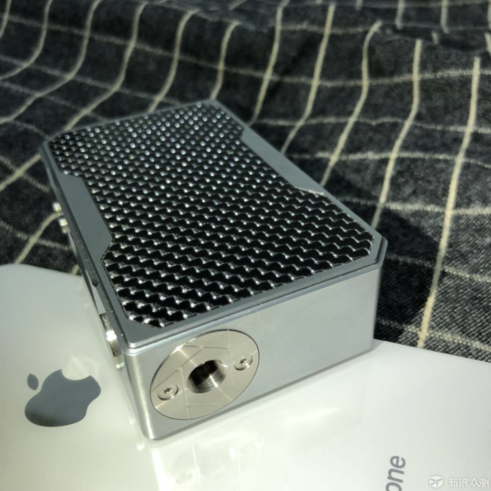 电子烟尝试:可能只是喜欢吐出来的烟雾