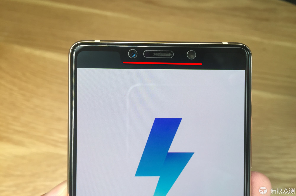 三星amoled屏幕,以及索尼旗舰imx363传感器(类小米mix 2s),最低售价