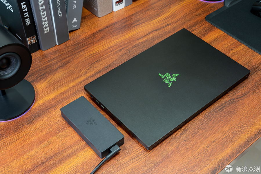 雷蛇blade152018新款笔记本真正的灵刃
