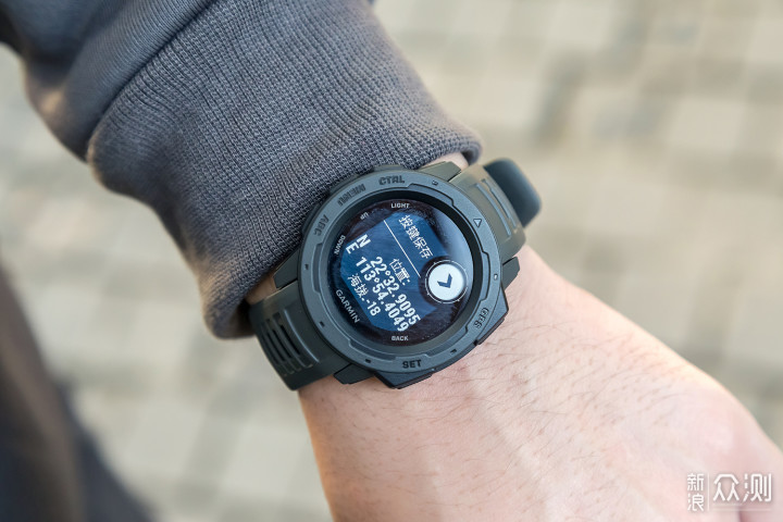 我眼中户外智能手表最好的形态:佳明instinct