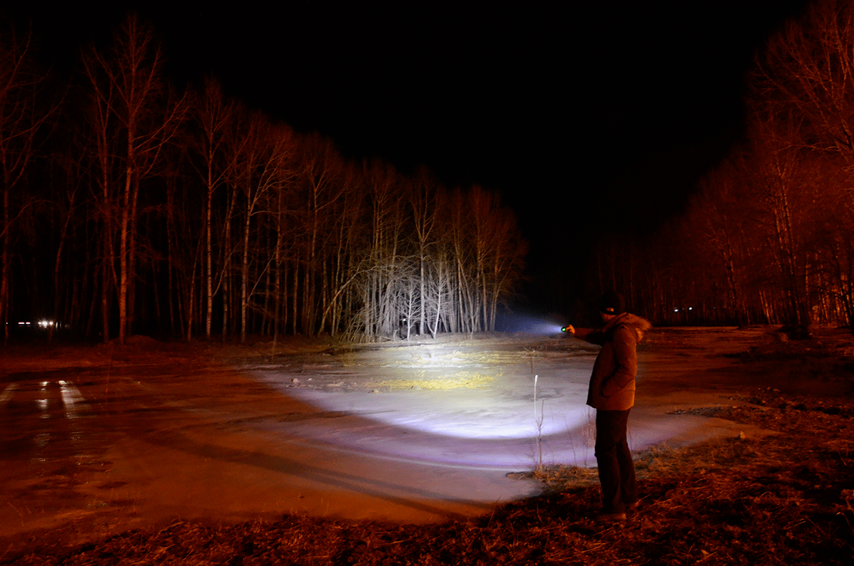 得益于电路的整体设计,bc40 pro最高2930lm的光照效果,在夜晚空旷地带